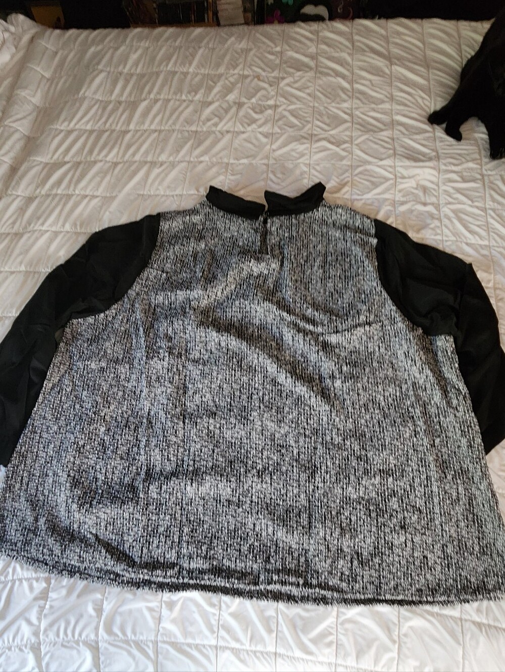 BloomChic Black and Gray Textured Blouse